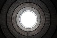 Verlassener Kühlturm in Charleroi