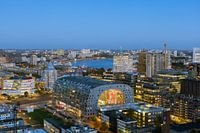 Rotterdam Blaak pendant l'heure bleue