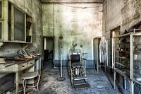 Verlassener alter Zahnarzt in Italien