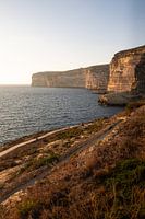 Coucher de soleil sur les falaises de Xlendi, Gozo, Malte | Photographie de voyage