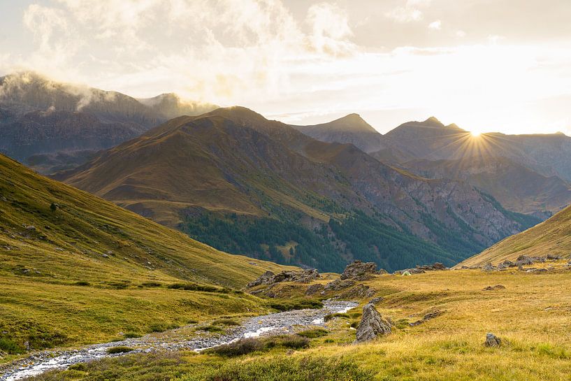 Sunrise over the Queyras mountains in the French Alps by Jeroen Kleiberg