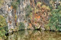Verlaten granietgroeve  in Latijns-Amerika