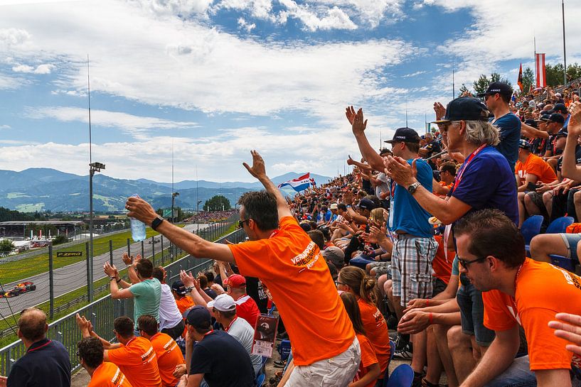 Max-Tribüne während des Großen Preises von Österreich 2017 von Justin Suijk