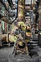 Alter Kessel in verlassener Fabrik