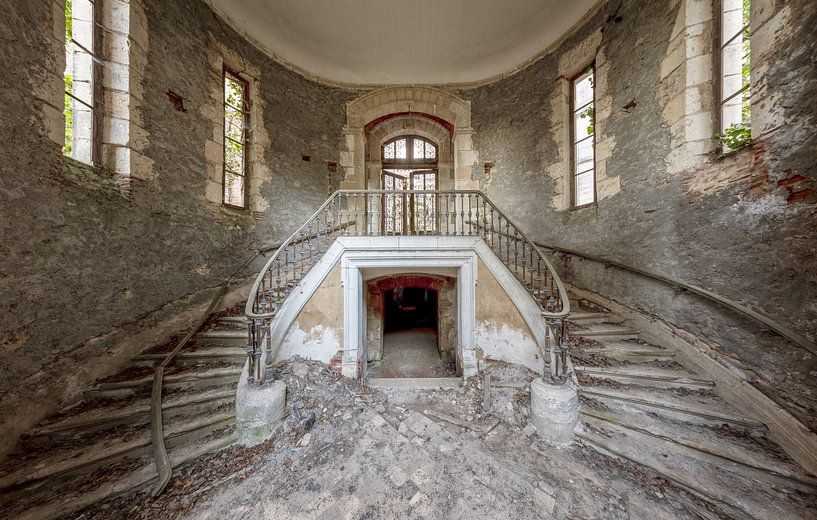 Lost Place - verlassenes Treppenhaus von Gentleman of Decay