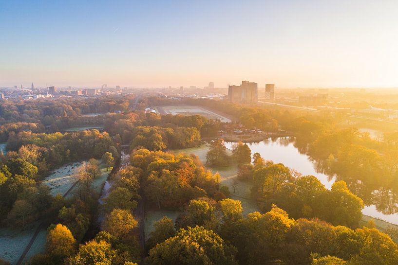 Sonnenaufgang über Stadspark Groningen von Volt