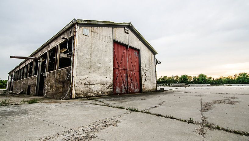 Voormalig betonfabriek Spaansen te Harlingen. by Lisette Breur