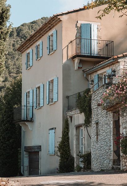 Französisches Dorf in der Provence | authentische und farbenfrohe Reisefotografie | Südfrankreich von Amber Kessels Photography