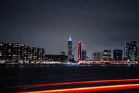 Dynamische Stadt: Rotterdam bei Nacht