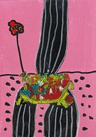 Blumen auf einem gestreiften Stuhl