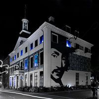 Stedelijk Museum Kampen am Abend, monochrom und blau