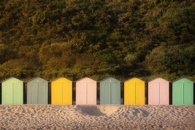 Coloured beach houses Valkenisse by Thom Brouwer