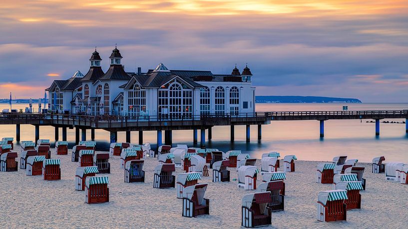 Sonnenuntergang an der Seebrücke Sellin, Rügen von Henk Meijer Photography