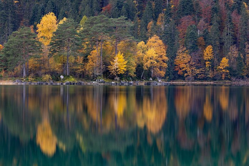 Autumn atmosphere at the Eibsee by Andreas Müller