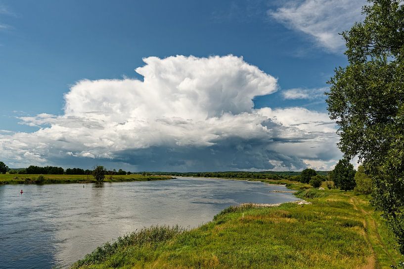 Thunderstorm cell on the Oder by Ralf Lehmann