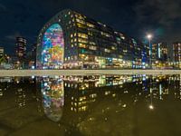 Weerspiegeling van de markthal in Rotterdam