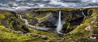 Chute d'eau Haifoss en Islande panorama