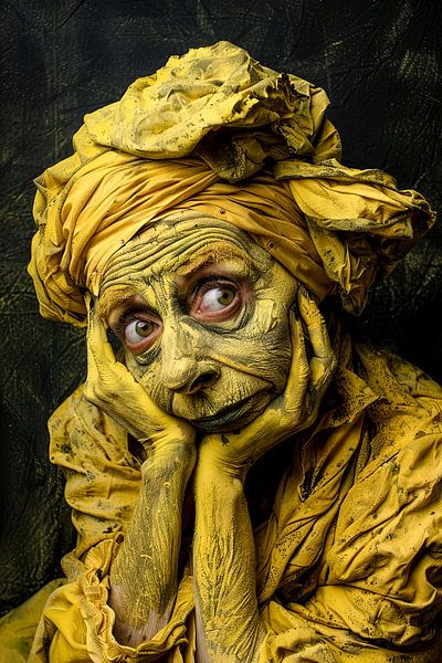 malerisches Frauenporträt mit Blumen von Egon Zitter