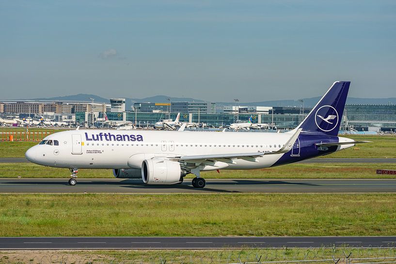 Lufthansa Airbus A320neo "Landau in der Pfalz" (D-AINR). von Jaap van den Berg