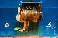 Schiffsbug roh im Hafen von Amsterdam.