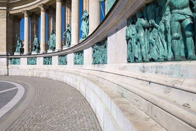 Statue by Erwin Zwaan