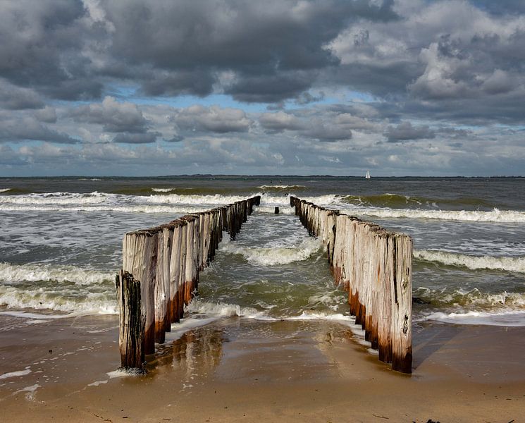 Strandfoto met golfbreker par Martine Moens