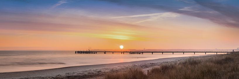 Doux lever de soleil sur la mer Baltique près de Scharbeutz. par Voss photographie