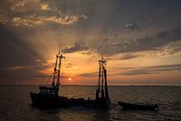 Zonsondergang Markermeer, met IJsselmeervisser 