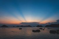 Sonnenstrahlen auf der Insel Cat Ba, Vietnam