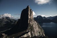 Segla auf Senja in Norwegen in Dark Tone