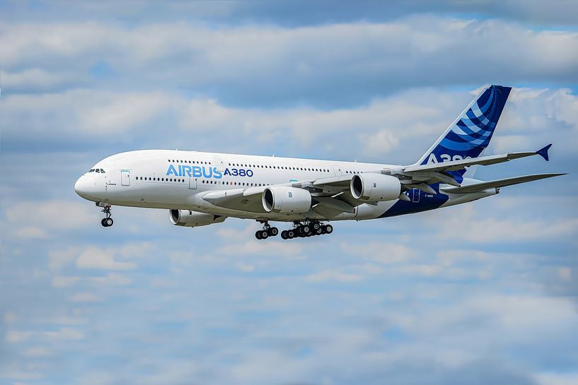 Airbus A380 by Gert Hilbink