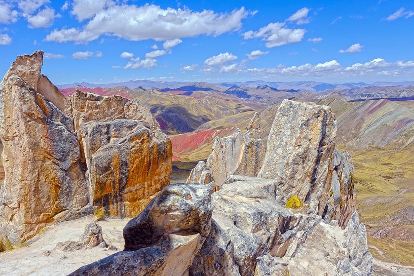 Les montagnes arc-en-ciel au Pérou par Gerhard Albicker