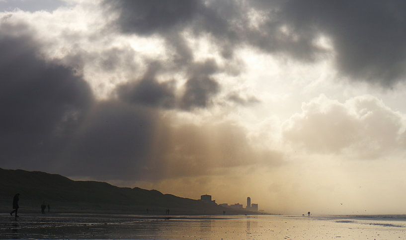 In der Ferne Zandvoort von Hans Heemsbergen