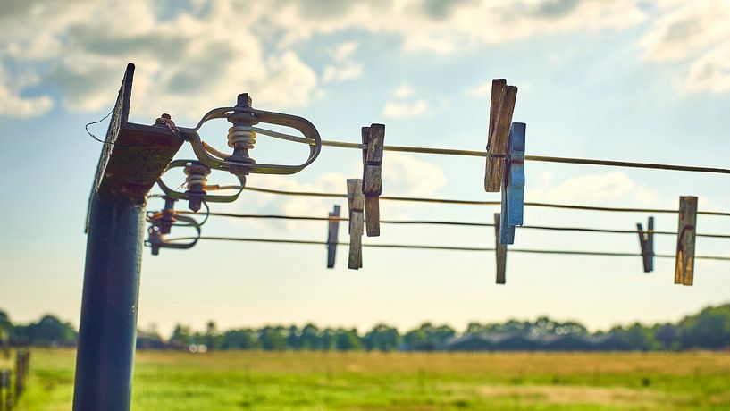 Altmodische Wäscheleine entlang des Klompenpads von Jenco van Zalk