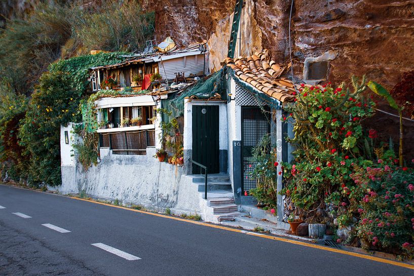 maison dans les montagnes par Oscuro design