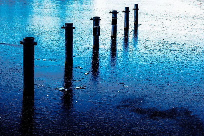 Poller in blau von Dieter Walther