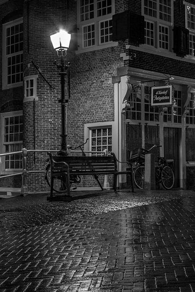 Old Dutch Lamppost by Björn Massuger