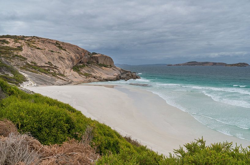 Beach near Esperance, Western Australia by Alexander Ludwig