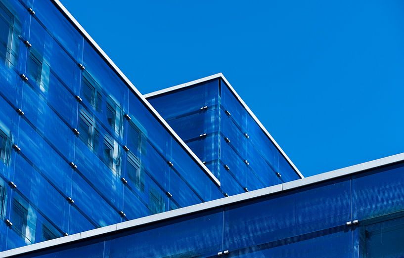 Linien in blau von Sander van der Werf