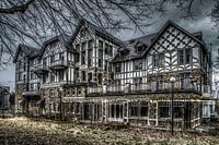 Hotel Du Golf/ Hounted House