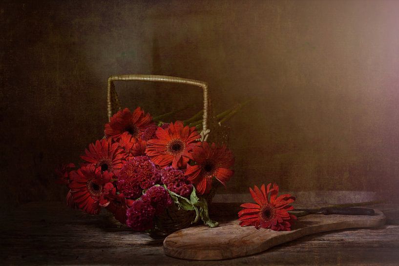 Still life with red flowers by Saskia Dingemans Awarded Photographer