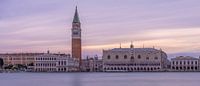 Venedig im violetten Abendlicht