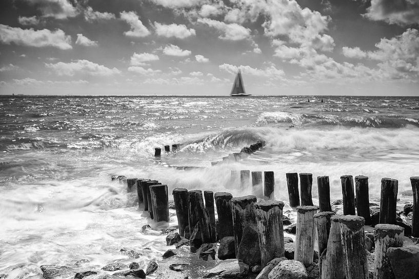 Zeeuwse golfbrekers III par Leo van Valkenburg