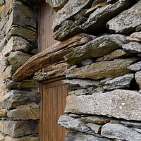 Porte dans une ancienne grange