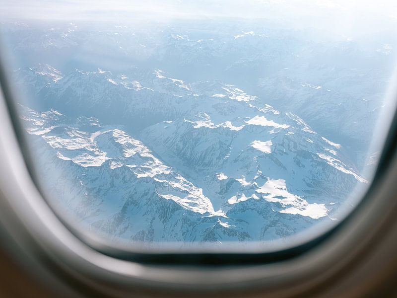 Les Alpes françaises vues du hublot d'un avion par Raisa Zwart Tirages photographiques de voyage