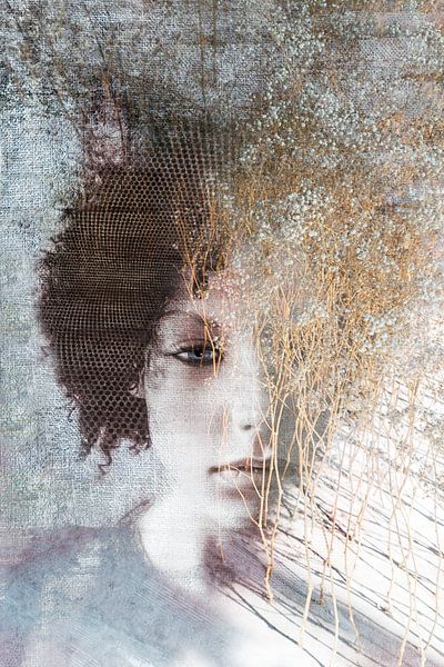 Dried flower portrait by Marijke de Leeuw - Gabriëlse