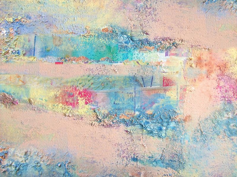 Versteckt- abstrakte Collage in Pastell von Claudia Gründler