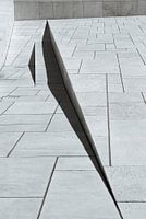 La coupure de la lumière (3-3 lignes de silence)