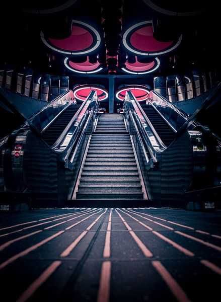Rolltreppen in der futuristischen U-Bahn-Station Pannenhuis in Brüssel von Daan Duvillier | Dsquared Photography