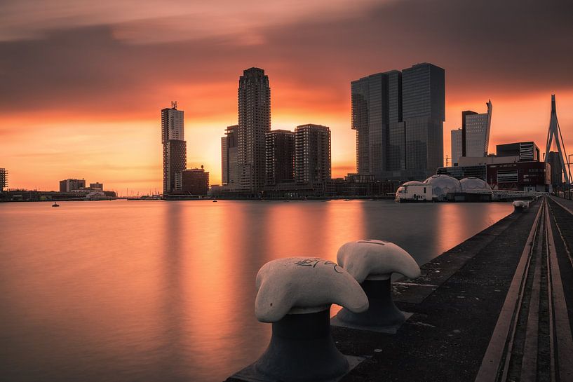 Le port du Rhin en feu par Ilya Korzelius